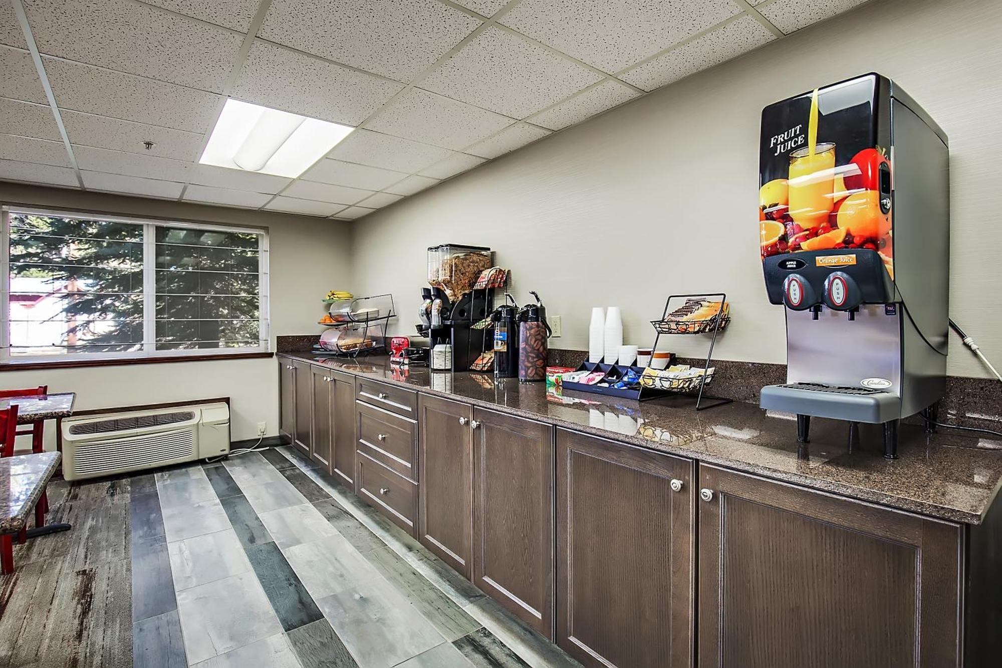Hotel Third Street 3*